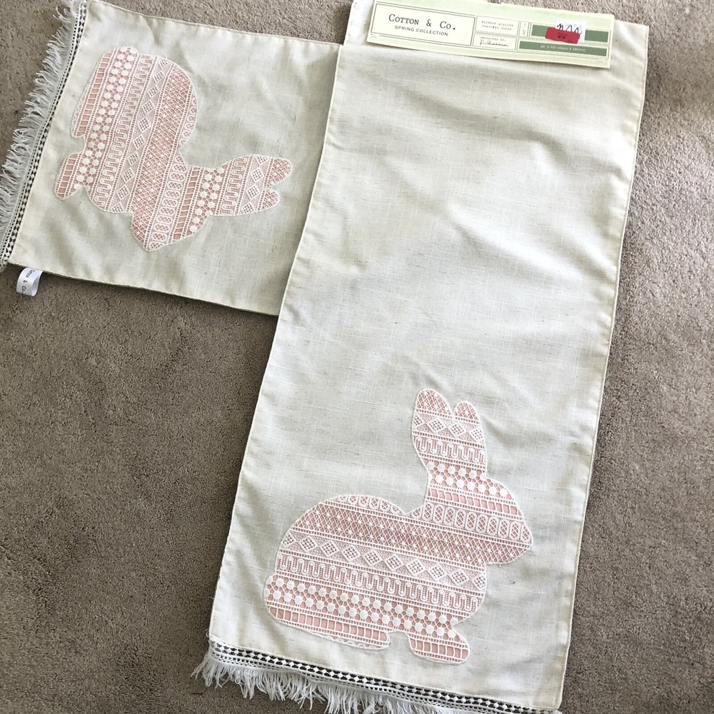 Cotton & Co Pink Crochet Lace Bunny Rabbit‎ Detail Cream Fringe Table Runner